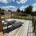 - 40 M Comfort With Garden *